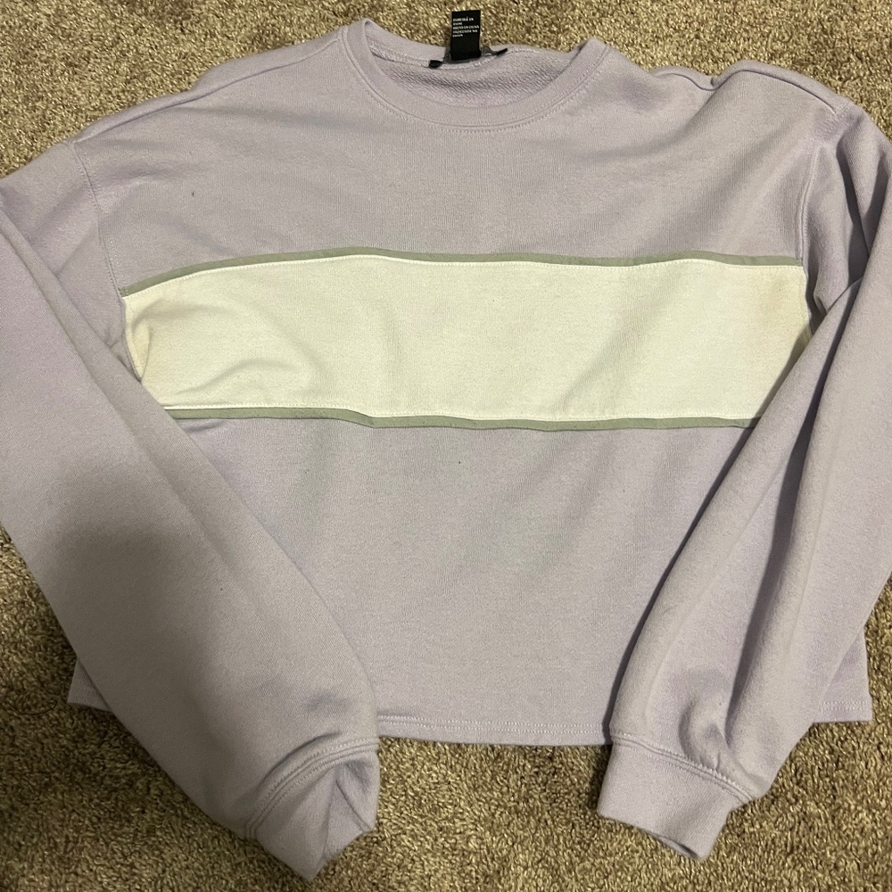 Cropped purple tee